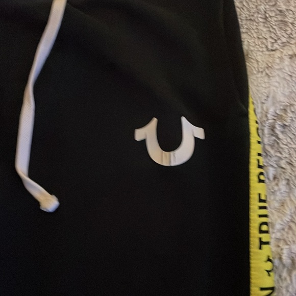 True Religion Men’s Pants Medium - Picture 4 of 13